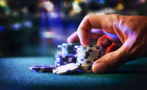 gamingjitu mobile app interface on Android and iOS screens showing live casino and slot games